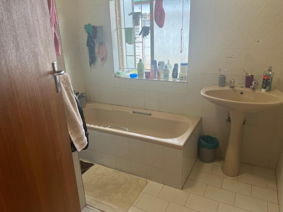 5 Bedroom Property for Sale in Potchefstroom South North West